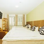 Stadtpark By Awesome 3*